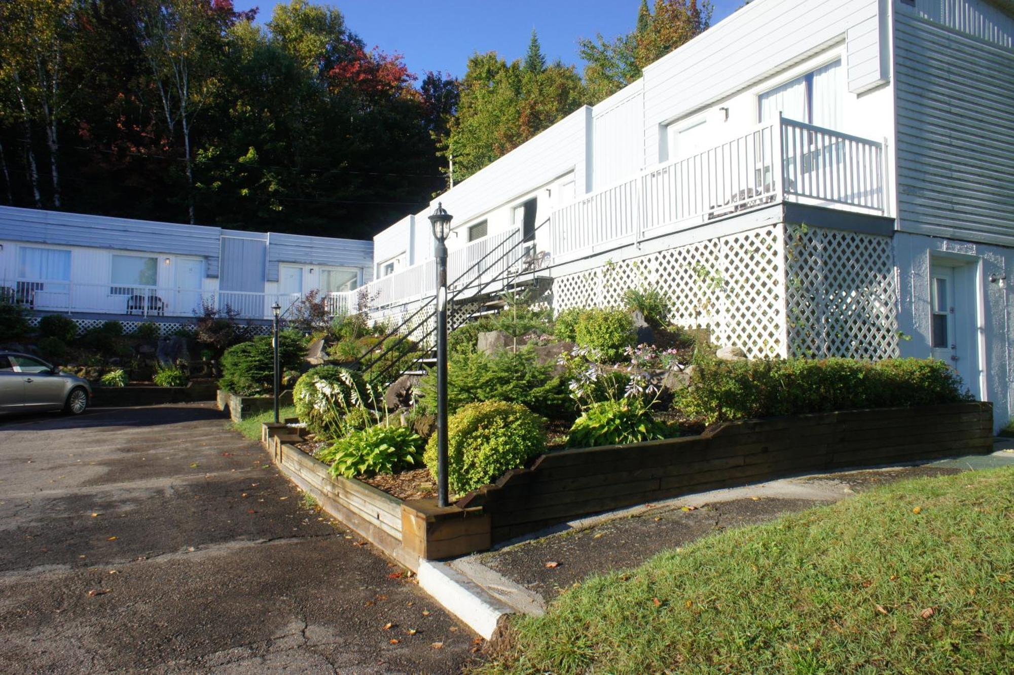 Motel Clair Mont Sainte-Agathe-des-Monts Exteriör bild