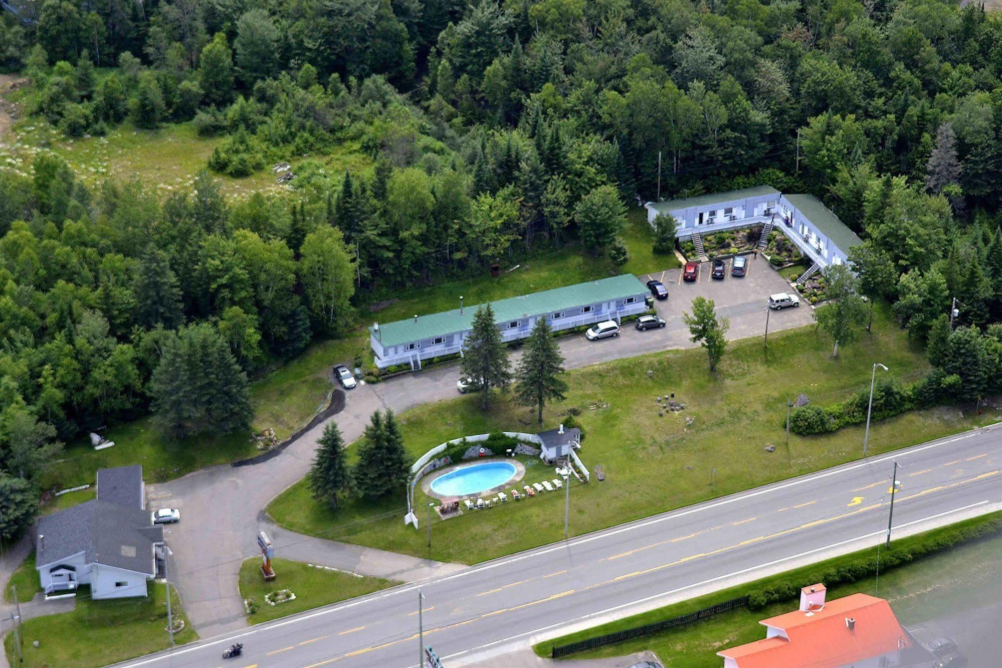 Motel Clair Mont Sainte-Agathe-des-Monts Exteriör bild