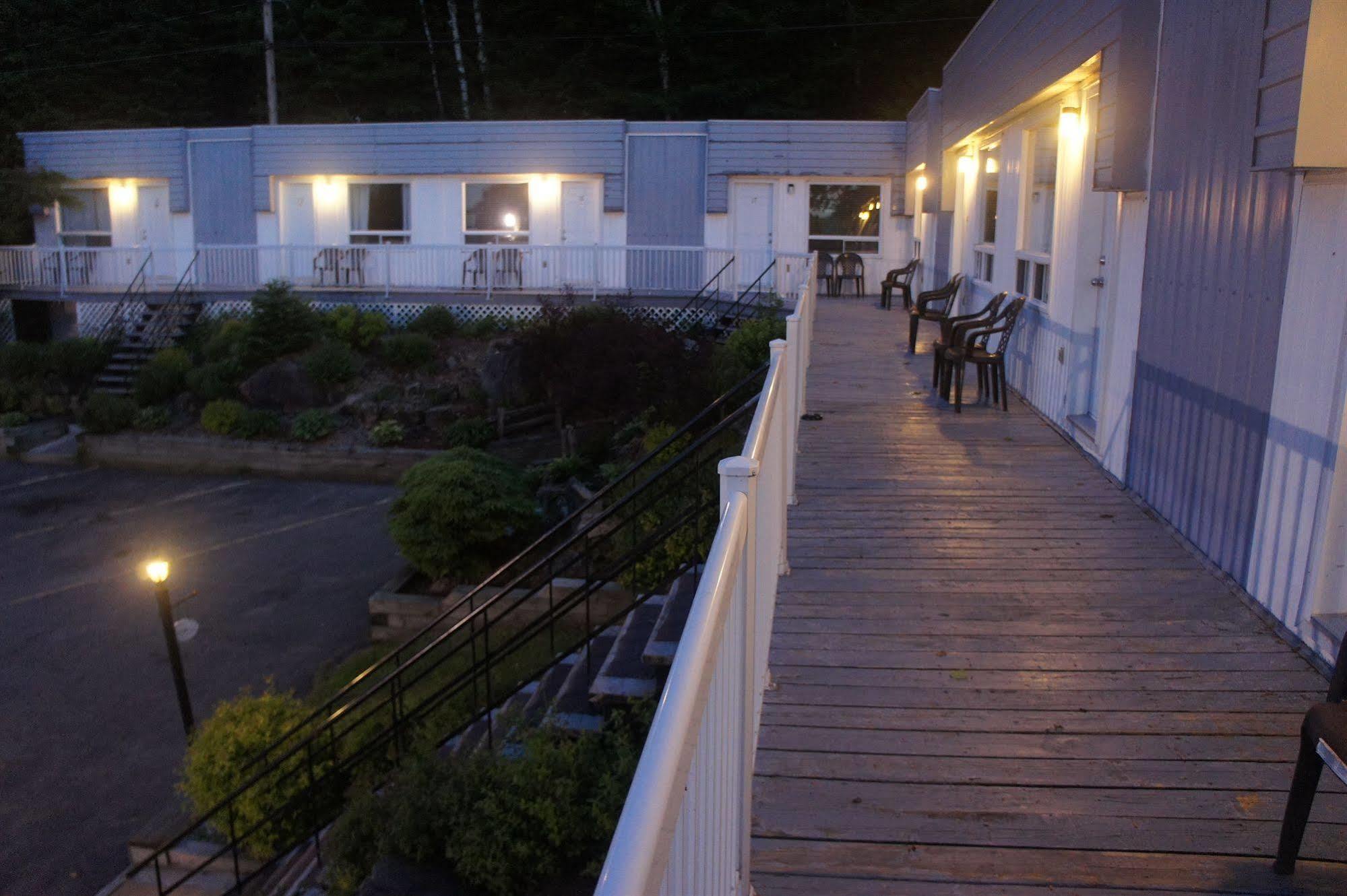 Motel Clair Mont Sainte-Agathe-des-Monts Exteriör bild